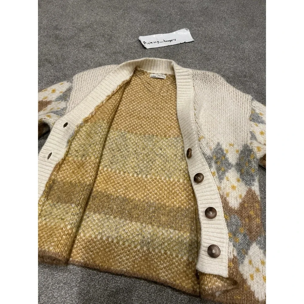 Pull And bear V-Neck Single-Breasted Jacquard Knit Cardigan Oversize  Size Small